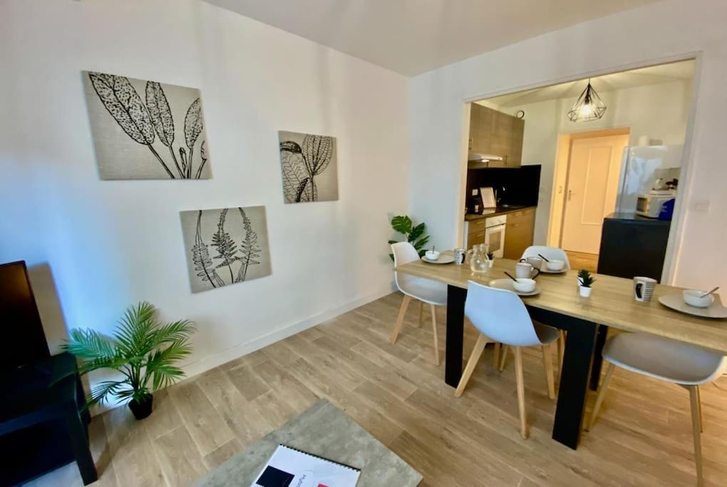 Le Carmen - Terrace - Garage Apartment Nîmes Exterior photo